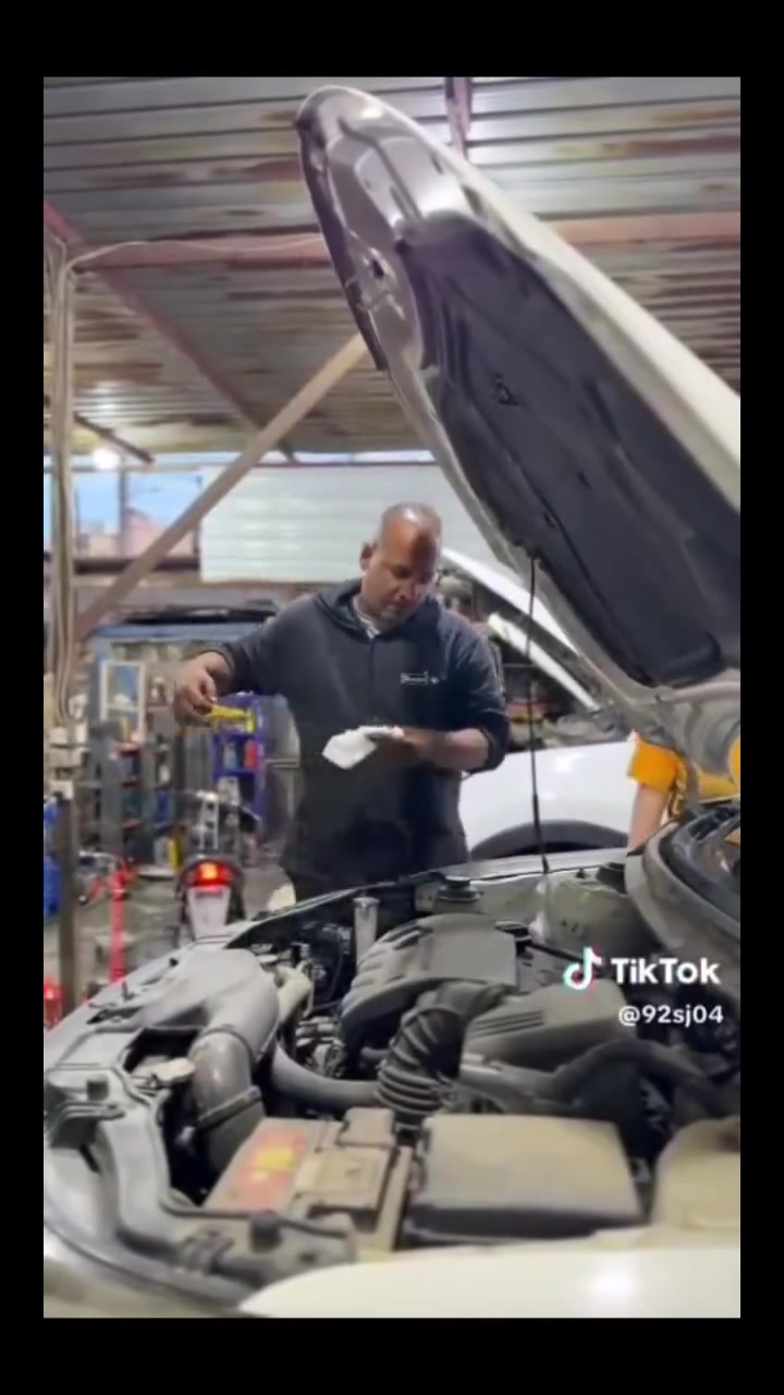 جابر فوكس 
لغسيل السيارات و تبديل دهن
للتواصل ***********
غسل جميع انواع السيارات داخل و خارج السعر ٧ الاف فقط
