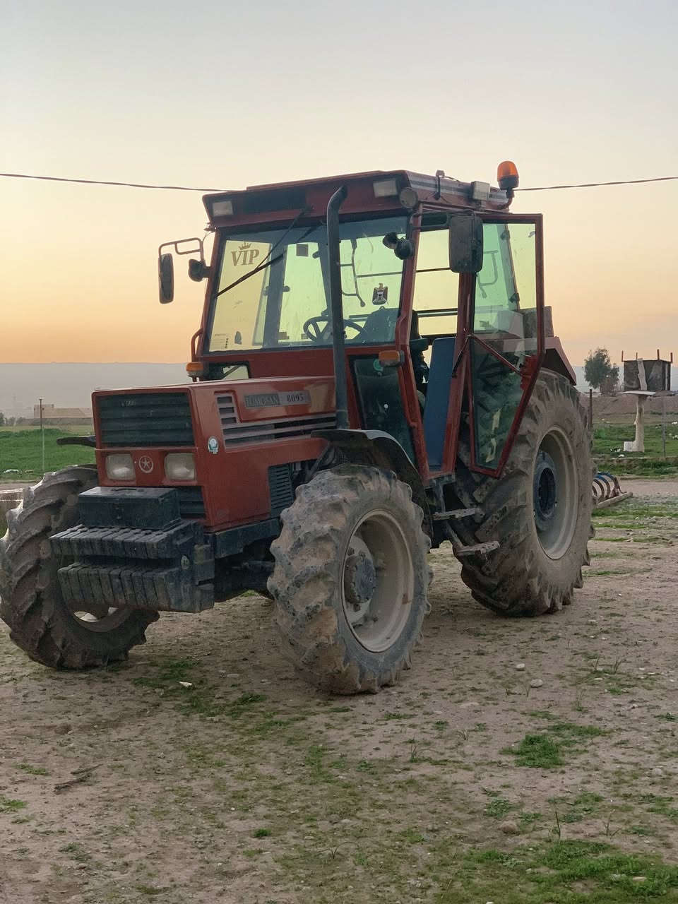 ئام تەلەکتەرە بو فەروشتن زور خاوینە دوو تایەی نوی لە بەنە مکینە تاعمیر عامە هەموو جیک بەشەرت بەس سەنەوی بەزەر بووە لە کەن خوم بەزەر بووە بەشەرتی  ساحیب سەنەوەی لە تەکردە بەشرتی تەحویلە سعری 150وەرەقە مجالی براینی تیە
شوین پردی
رەقم.0750634957


**إذا كنت صاحب هذا الإعلان وتريد حذفه لأي سبب، رجاءا أرسل رسالة إلى الدعم الفني**