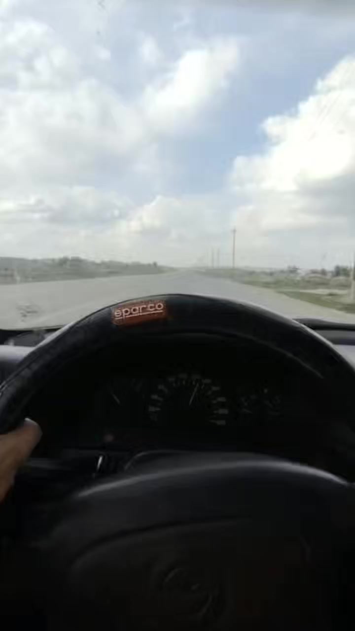 السلام عليكم اؤبل فكتره حجم 20 محرك 2000 گير ومحرك شرط كهربايات كلها شغاله صدر نضيف طخم نضيف سيارة مال جناي السيارة ماندل صاحبها مكفوله من كلشي السعر 27 وبيها مجال قليل وبيها كابون الرقم ***********
