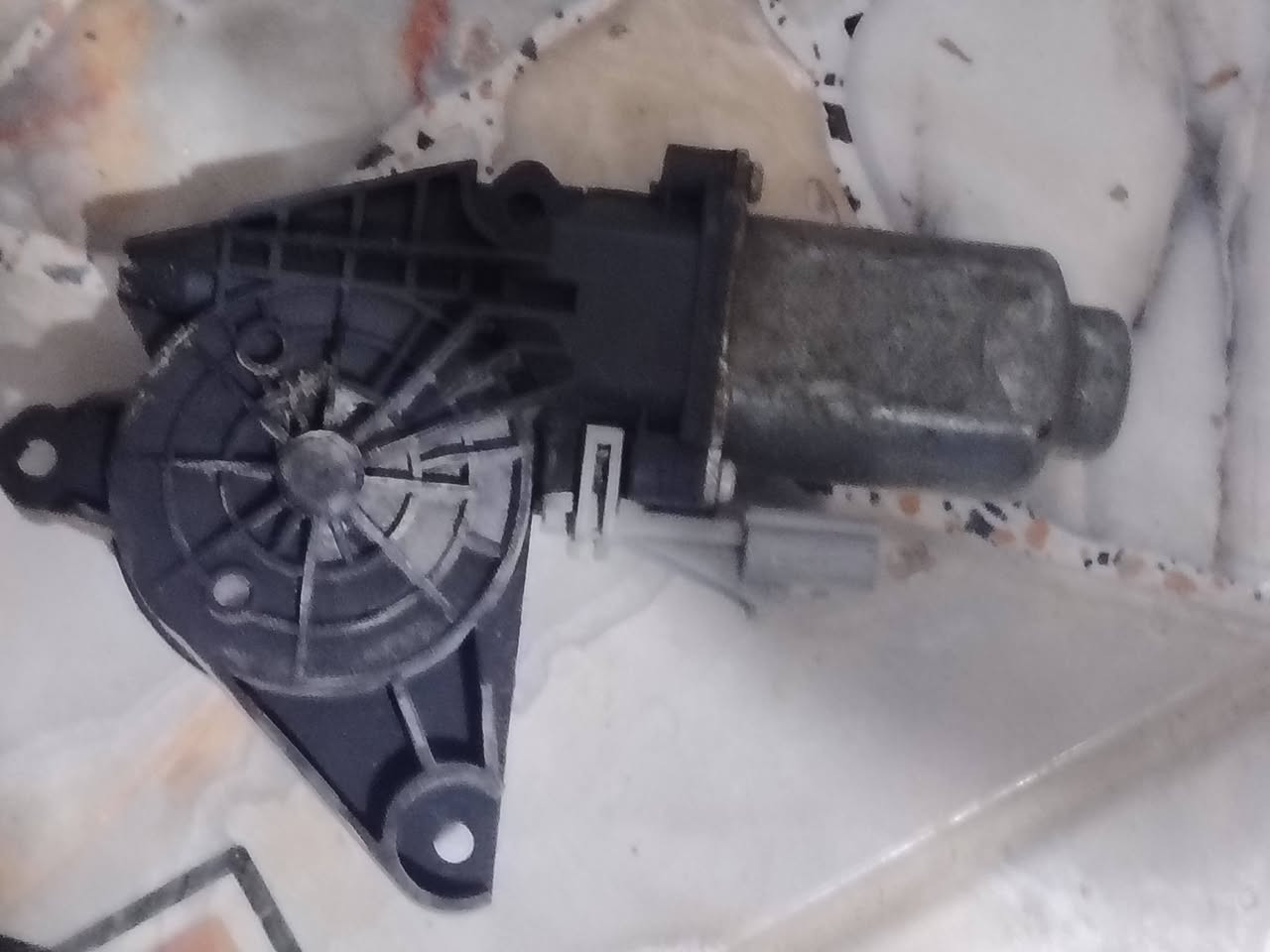 السلام علیکم شباب غراض جارجر لبيع *********** لخاص مفتوح
