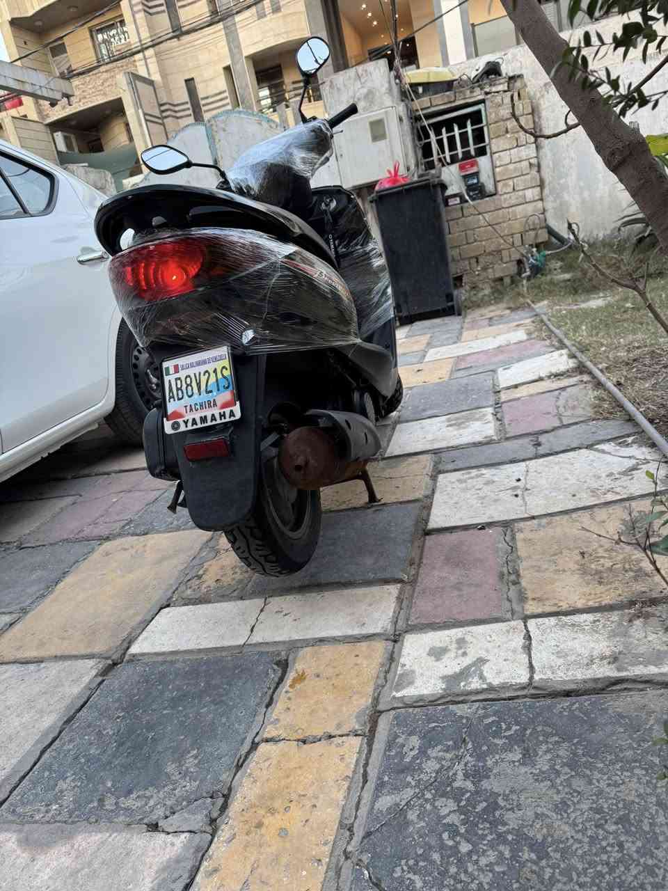 سلام عليكم للبيع بريز رمبه جديده شرط برغي ممفتوح بلمكينه بلاديه مابيه اي نقص السعر 900وبيه مجال حك الجيه مكاني بغداد حي القاهره للاستفسار ***********
