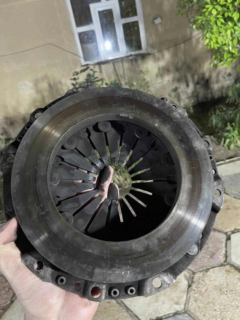 السلام عليكم گير چاترك ورقم موضح كدامكم جان مشدود على مگينه18قايش بيه صوت بالمشي بالنمره الثالثه ولرابعه وانطيك وياه بولبرن و عينه ولصينيه مدگوگه
وعندي بگلايت جهة السكن
قيمهن وبيك خير وتدلل مكاني واسط قضاء الصويرة
***********
