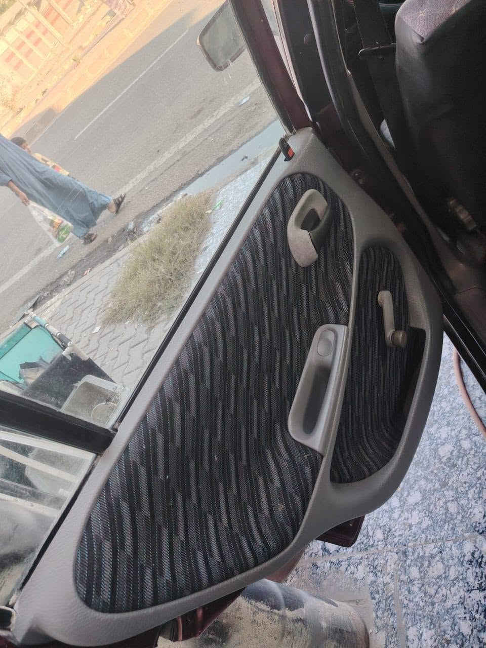 استرا 92 محرك18 شرط بدون صرف  كير أوتوماتيك تايرات جديد باتري جديد .رقم إنكليزي بأسمي سيارة نظيفة خير من الله  صبغ عام جمالية السعر 43 وعليها غرامة 100 الف ينزل من السعر 
المكان كركوك 
دفتر بانزين
***********

