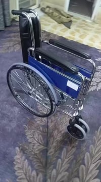 عربانة أطفال معوقين • بيها مجال