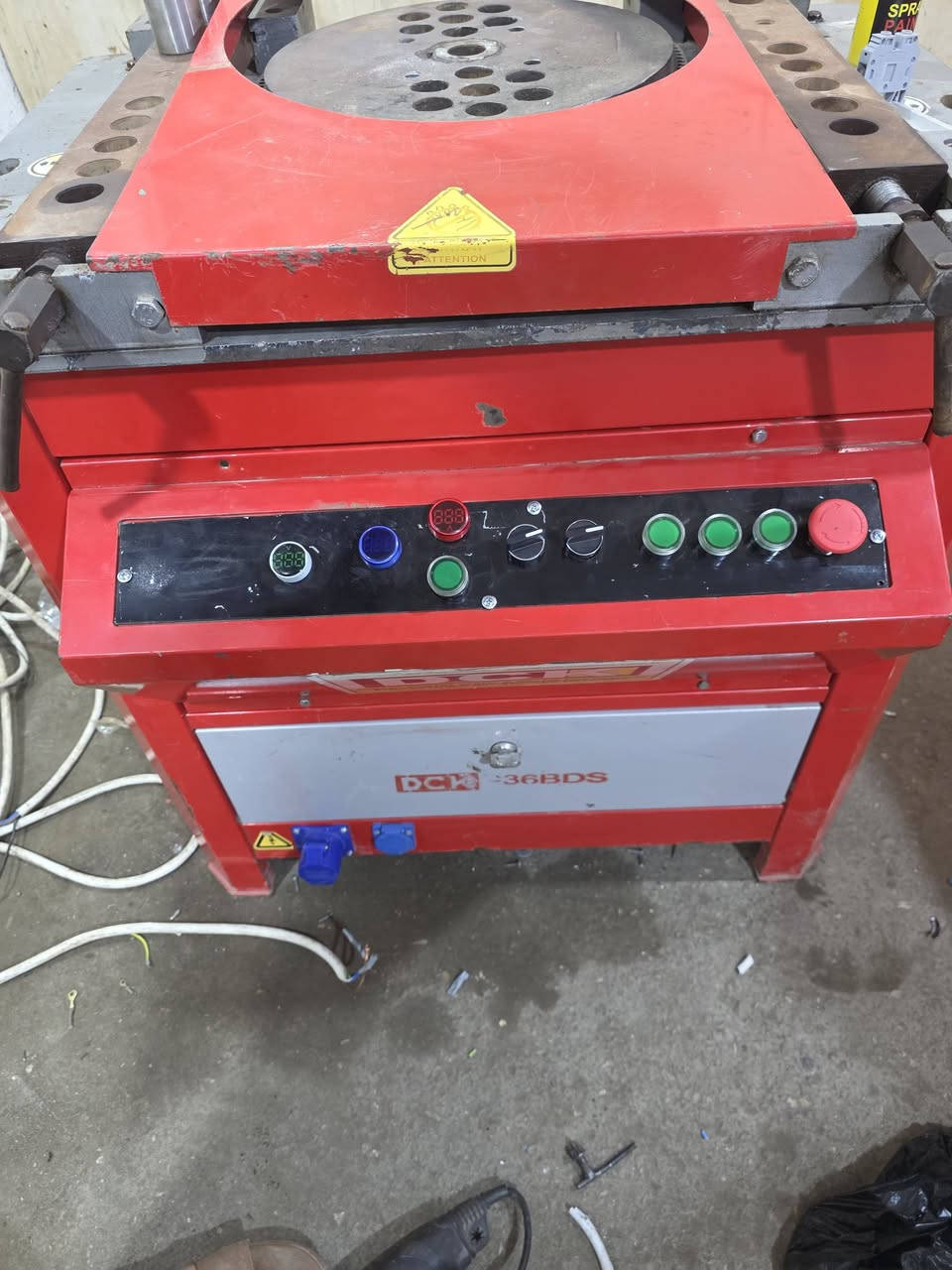 سلام عليكم للبيع عواجات تركي حجم ٣٦+حجم ٢٤        مستخدم قليل المكان البصره قضاء المدينة الهوير
***********
***********
