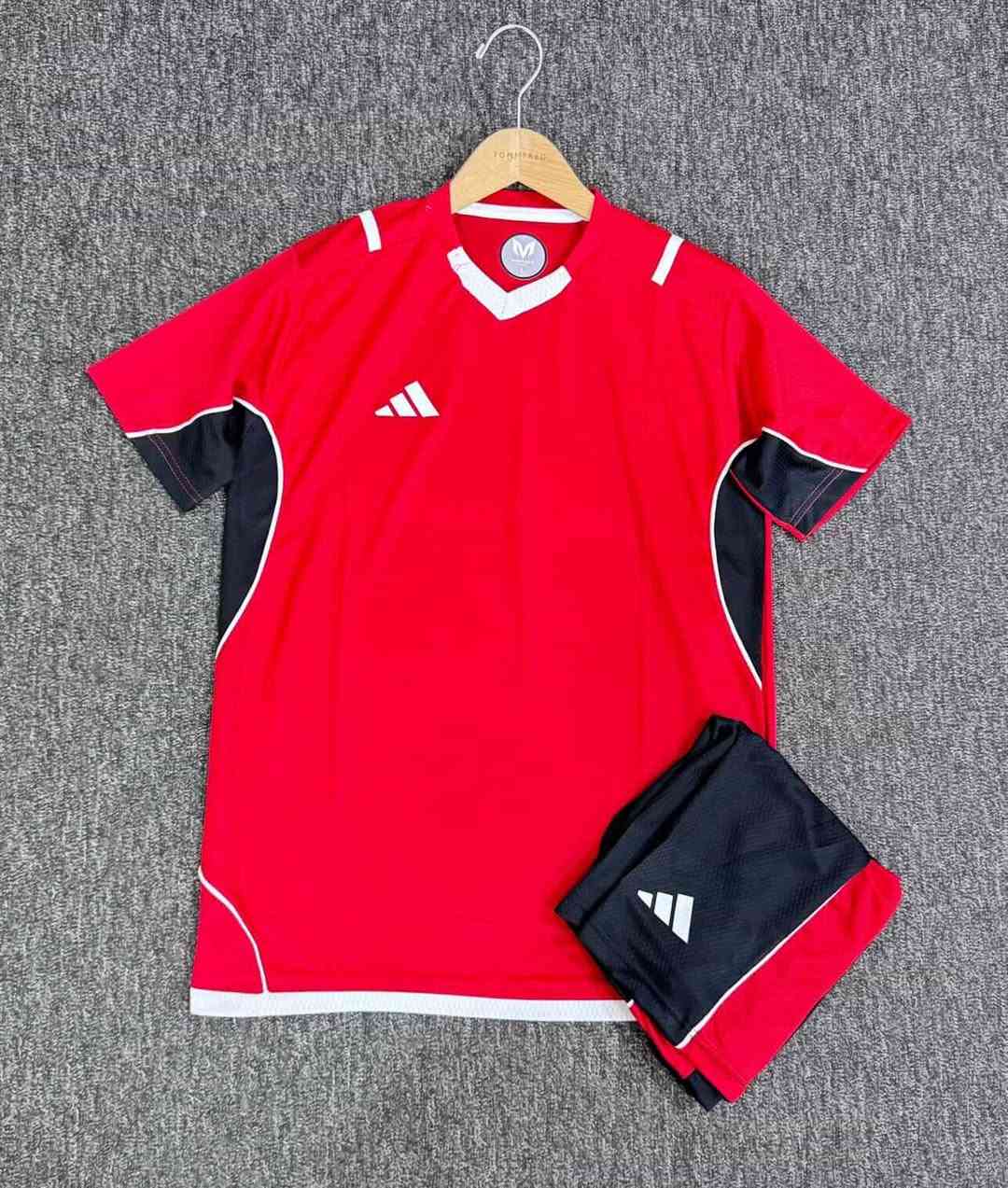 بسم الله الرحمن الرحيم 

دريس وشورت اصلي 

قماش مثقب خلية النحل 

سعر الدرزن 96الف 

طباعه الرقم ظهر وصدر وشورت الفين دينار 

شعار الف دينار 

الاسم الفين دينار 

قياس /ML/XL/XXL

يوجد توصيل لجميع المحافظات 

للاستفسار خاص او على ***********واتساب
