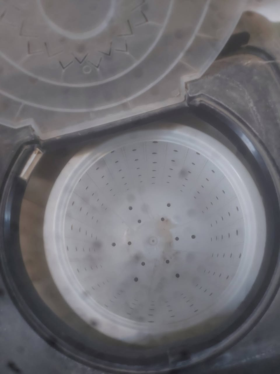 غساله جيدة نظيفه شرط الغسل والتنشيف سعر٥٥ اتصل واتساب ***********
