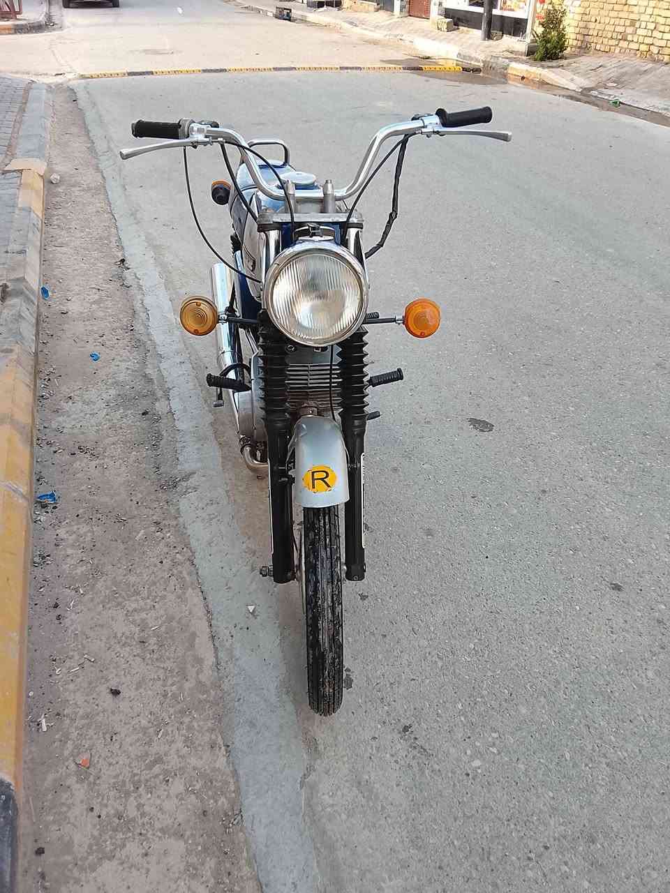 السلام عليكم 81MZمكينة مال82دراجة نضيفة ومناسبة كهرباءيات كاملة تخم تاير اليوم شادة السعر 750 سعرمال ايراني مكاني نعمانية ***********
