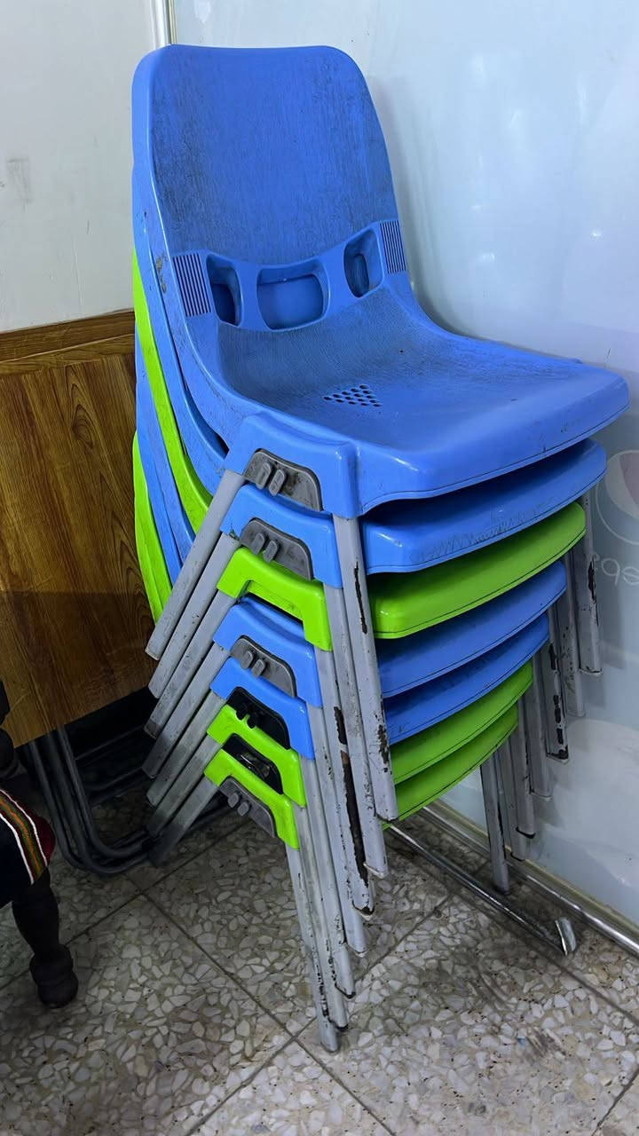 السلام عليكم ميوزه دومنه عدد 3  حديد و4خشب يطبك وكراسي 8 نراكيل 22 نركيله مطبوعات غراض كوفي كامله 
***********
