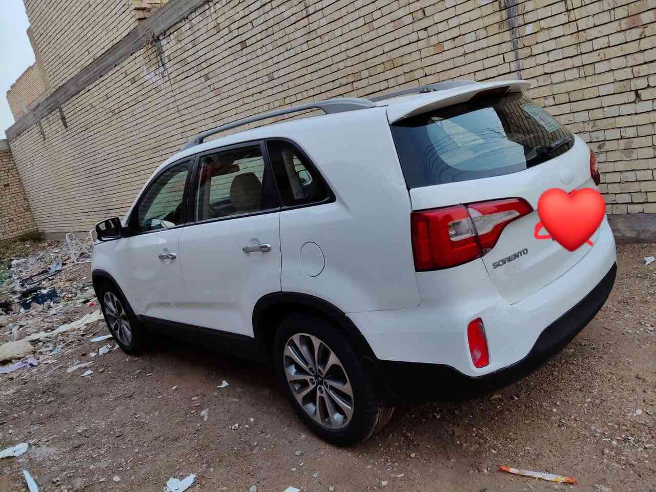سورنتو 15 خليجي كويتي فول لخير بيها صبغ بنيد وجاملغ وتكمه صفحت اليمنه سعر 140 شراي يتصل وذا اكو مراوس حسب القناعه (*********** بسمي تحويل ثاني يوم
