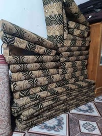 جلسة عربية للبيع عدد 2 تحتوي على 10 دوشك و 9 كوشة ظهر ب 200 الف /كربلا...