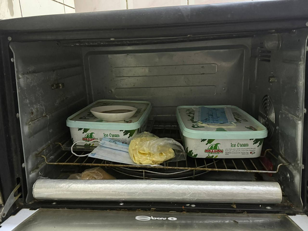 غراض نظيفة للبيع في منطقة حي التراث للاستفسار ***********
