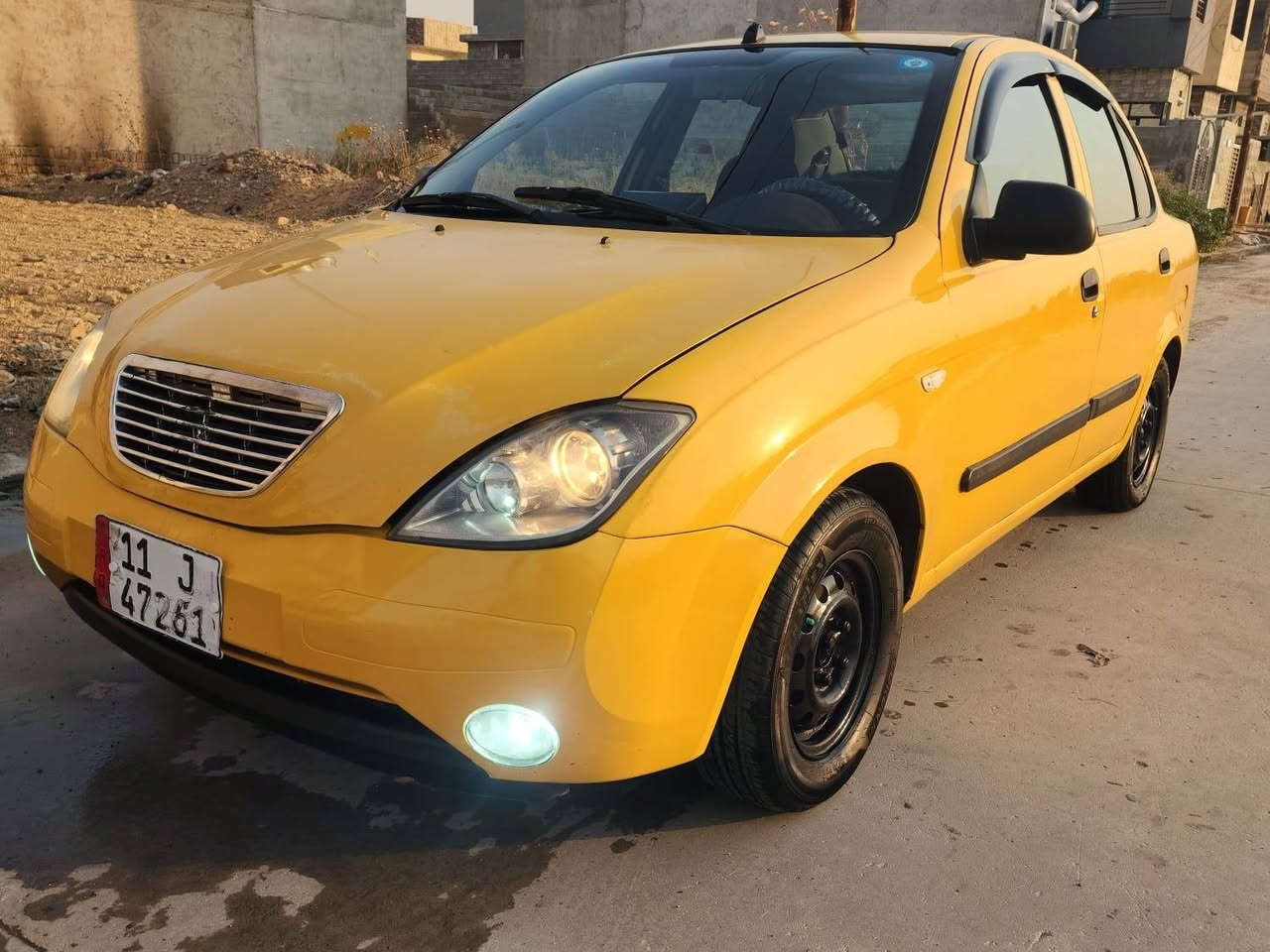 سيارة طيبه للبيع موديل 15 نظيفة من مكينة وكير وتبريد ووايرمنية كلها جاهزة وطخم تايرات شرط التحويل السعر 35 وبيها مجال العنوان حي زيونة يارمجة قرب مشروع الماء رقم موبايل ***********
