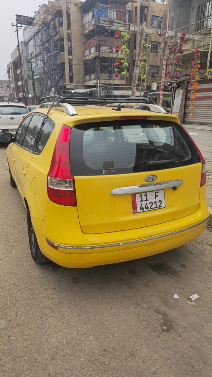 السلام عليكم النتر تورنج تكسي 2011 السعر 84 و بيه مجال مكانه بغداد تحويل مباشر رقم ***********
