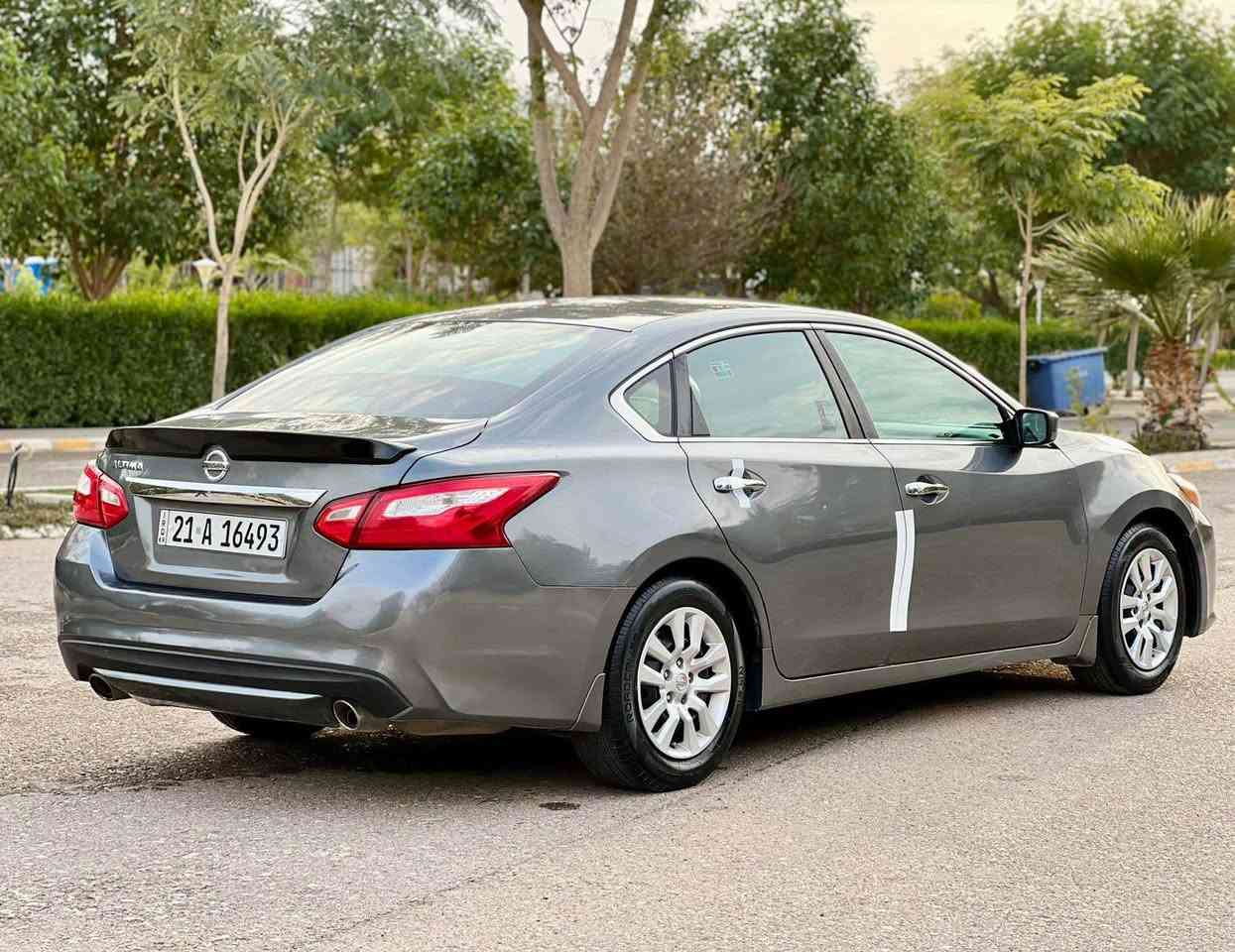 سلام عليكم 
للبيع والمراوسه 
نيسان التيما 
موديل 2017
مواصفات S
كامره 
شاشه
ماشيه 
كشن كهربائي 
سنويه و رقم جديد 
ضرر فقط جامرلغ وبنيد بدون اي دواخل 
مكان السيارة دياله خانقين 
*********** خناقين, ديالى
