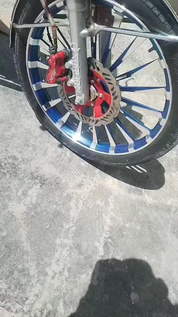 سلام عليكم البيع درجة مديل 25نضافا حله من الصور فول نشاط فول شرط مامفتوح لاتنقيص ولاتبخيرمكينه200 ملحضا بس الشاشه ماتشتغل الستفسارعل الرقم***********
