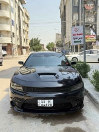 دوج جارجر 2022 RT  محرك 5700  السياره فول عده الفتحه  داخل كنتاره وجلد...