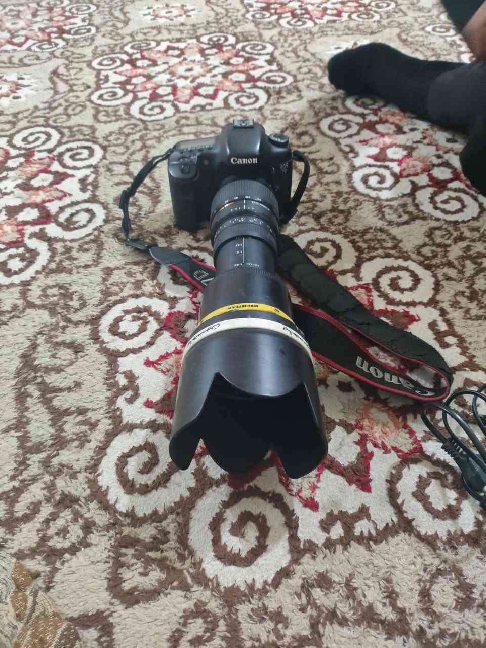 السلام عليكم اخوان كامره رياضيه زوم رياضي شاحنه واير تحويل صور كامل مكمله كامون النوع الاصلي فقط رياضيه مفوله السعر 800وبيها مجال للتواصل ***********واتساب
