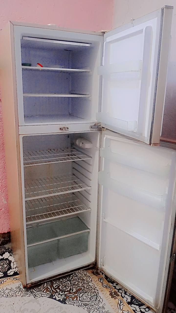ثلاجه. نضيفه مستخدمه وتبريده ثلج سعره 230 وبيه مجال. وبيه مجال


**إذا كنت صاحب هذا الإعلان وتريد حذفه لأي سبب، رجاءا أرسل رسالة إلى الدعم الفني**
