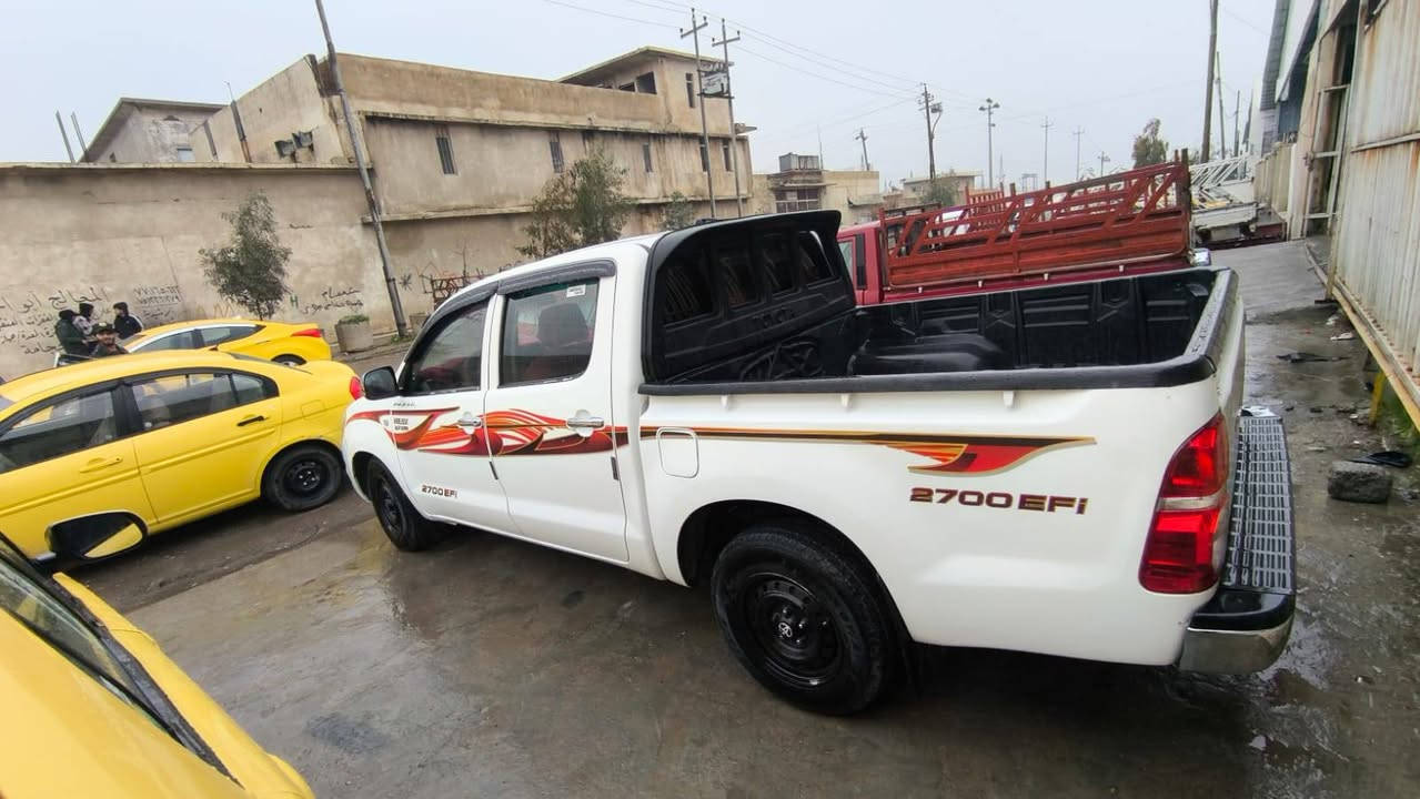 السلام عليكم
بيكم هايلوكس سعودي موديل 2009 شاصي 19 ابو البطل داخل ماروني مكفوله عدا شبر واحد فقط تعديل بلبودي رقم أربيل تحويل ثاني يوم هزه فحص جديد تخم تاير جديد سيارة جاهزه من كل النواحي 

سعر 165

للتواصل :

***********

***********
