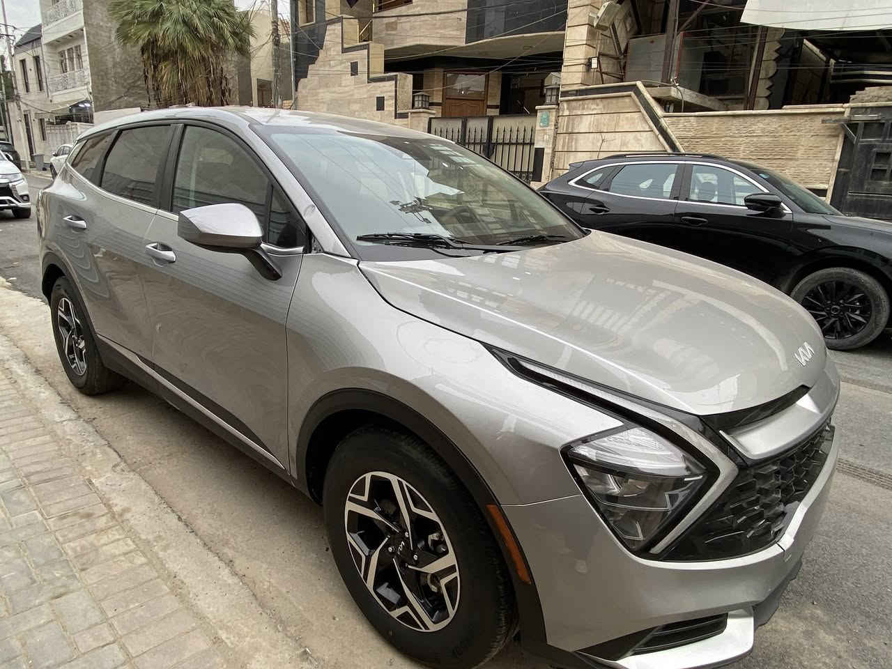 السلام عليكم
للبيع
كيا سبورتاج 2023
شاشة ,, كاميرا ,,حساسات اماميه ،، رادارات خلفيه امامي وجانبيه ،، نقط عمياء 
المشي :15 الف كيل
مدفوع الكمرك والضريبه
فحص موقت السيارة بدون رقم
  مكان السياره بغداد ، الكراده 
صورها + صور الحادث مرفقة بالمنشور
للاستفسار اكثر الاتصال عالرقم *********** متوفر واتساب

السعر 170 وبيها مجال انشاءالله
