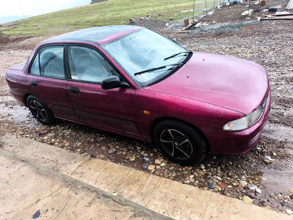 لانسر ١٩٩٥ 
گێر توماتیك
جام کارەبایی
ئاوێنە کارەبایی
سلاید
گێر و مەکینە بەشەرت
عام بەخ بو جوانی
تحویل بەشەرت
سەنەوی بەسەرچووە
سعر ٤٠ ورقە قفل
گورینەوەش دەکەم لەگەل شتێك بەدلم بێت
***********
ئاکرێ اكر, نينوى
