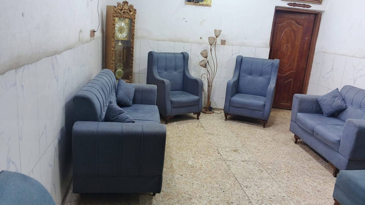 تخم 7 مقعد نظافه 98%
  سعره 230 وبي مجال مكان
 البياع يوجد توصيل بكروه ب واتساب
 ***********
