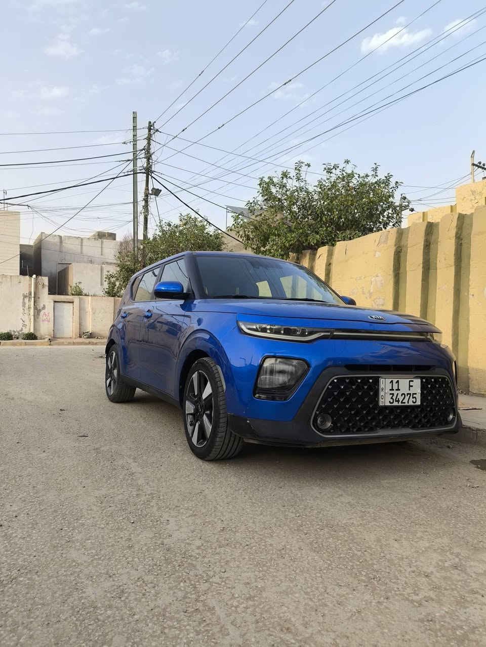 السلام عليكم كيا صول2020 فئة EX  مكفولة كفالة عامة من الصبغ والتبديل والفتح بدون اي ايرباك ماشية 48 الف حادثها فقط دعامية صور الحادث مرفقه بالمنشور وسونار موجود رقم بغداد باسمي السيارة جديدة بمعنى الكلمة فول مواصفات 1/1بصمة وشاشةتدعم كار بلي ورادارات 4 جوانب شحن  وايرلس .كشن كهرباء تدفئة مقود  بك لايت ومازدات لدات وعدسات وكشاف هم لد لون مميز چويتي جاهزه مابيها اي نقص كير مكينة حداديه تبريد كله مكفول وعلى وضع الشركة مكانها بابل الحمزة الغربي السعر 154 وبيها مجال
 للاستفسار ***********
