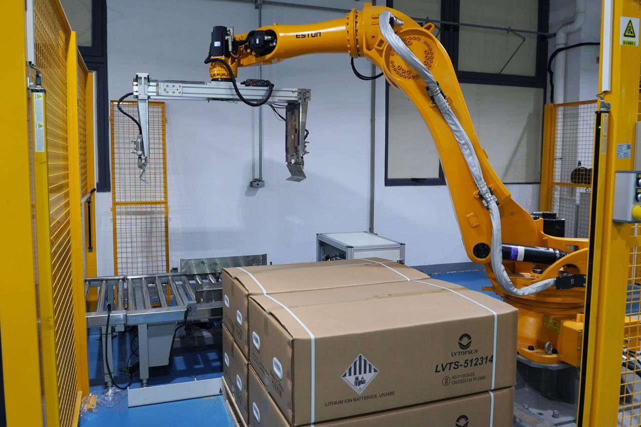 ⚡ بطاريات Lvtopsun – الجودة اللي تعتمد عليها للطاقة الشمسية!
✔️ متوافقة مع جميع الإنفرترات الموجودة في العراق – بدون استثناء
✔️ خلايا Grade A – إنتاج 2025
✔️ البطارية إنتاج 2025، مباشرة من المصنع
🏭 الشركة تابعة للمصنع الأم

📦 موقع الشركة 
بغداد – الكرادة – ساحة الواثق
أربيل – القرية الإيطالية
🔧 ورشة صيانة في بغداد
🛠️ ضمان استبدال حقيقي على المنتج

🔋 أنظمة 51.2V متوفرة بالأحجام التالية:
▪️ 5kWh
▪️ 10kWh
▪️ 15kWh
▪️ 32kWh

🔋 أنظمة 25.6V بالأحجام:
▪️ 2.5kWh
▪️ 5kWh
▪️ 7.1kWh

📞 للطلب والاستفسار:
رضا📱 :***********
