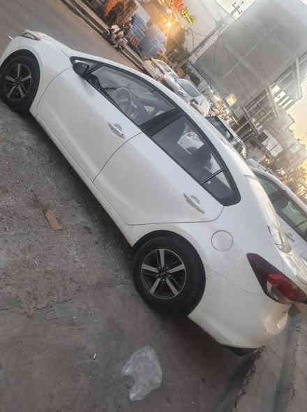 سيراتو خليجي ٢٠١٨
رقم بغداد سنوية لغاية ٢٠٢٨
محرك ١٦٠٠ 
ماشية ٩٠٠٠٠ كيلو متر 
السيارة نضيفة كلش وبالعافية عالياخذهة
تبريد شغال
شاشة
 وكاميرا
ويل كب
 وحساسات خلفية 
تشغيل عن بعد
مابيهة قطرة صبغ بيهة مكانات طخات بسيطة ومكانات بارد مثل ما موضح بالسونار 
تخم تاير جديد 
محرك ممفتوح
الصدر ينرادلة اذانات ودبلات خلفية مذكورة بالسونار
مكان السيارة بغداد حي الجامعة
السعر ١٣٨ ورقه
للأستفسار 
***********
*********** بغداد
