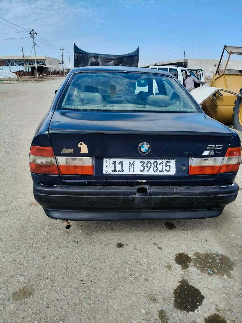 سلام عليكم  بي ام 525
مكينه vvt كير ومكينه شرط  سياره سنويه جديده 2031رقم بغداد انكليزي  هزه جديده تحويل مباشر موديل91 
بيه نواقص بسيطه 
مكان واسط نعمانيه 
السعر 28.
***********
