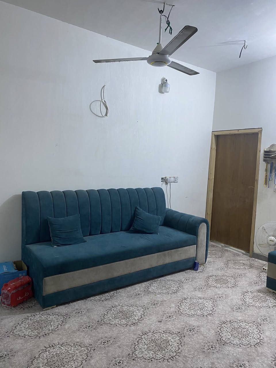 بيت ٦٠ متر طابق واحد. سريه القناصين. او خلف مستشفى الاورام. على البزل المدفون الي يربط على الروضتين. بناء حديث. عرض الشارع ٧  الواجهه ٦. والنزال ١٠.  السعر. ٧٠ وبي مجال. للستفسار ***********
