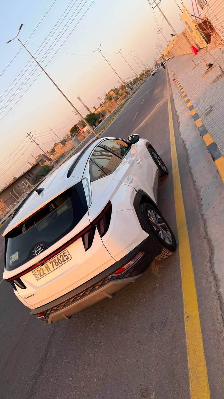 سلام عليكم 
توسان ٢٠٢٣ خليجي ماشيه ٧٠ الف فول عده البنراما 
جديده واستخدام كلش نضيف محرك كير عله وضع الشركه برغي ما مفتوح بيه 
السياره مكفوله من الصبغ ولتبديل ولفتح بيها ملاحضات 
دحجه بين الجاملغ ولباب ممصلحه ترجع بارد 

مكاني النجف الاشرف (*********** ) السعر مناسب ١٧٤ مجال بصيط بيع سريع
