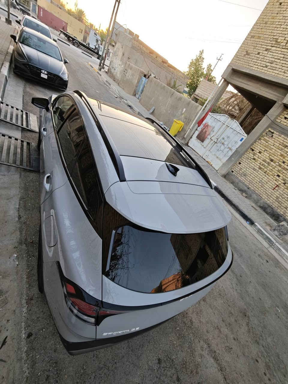 كيا سبورتج X Line موديل 2024 وارد أمريكي
عداد المسافة 8000 ميل يعني زيرو 
محرك 4 سلندر 2500 يجي فقط بالامريكي 
فور ويل 
اللون اسمنتي 
الحادث موجود بالصور طخات بسيطه لاتبديل ولاصبغ 
فول بانوراما 
شاشه لمس ع طول الدشبول 
كشن كهرباء
كشنات جلد تدفئة 
تحديد مسار 
شحن واير لس 
شحن مقاعد خلفيه 
اناره محيطية
4 انظمة قياده 
اوتو ستوب خلفي وامامي 
رادارات وحسسات 
تشغيل عن بعد 
تبريد خلفي 
جنطه كهربائية 
ابواب بصمه 
كشنات جلد اسود 
وبقيه المواصفات المعروفة 
مكانها البصرة
رقم فحص مؤقت تترقم جميع المحافظات 
هاتف ***********
السعر 223
