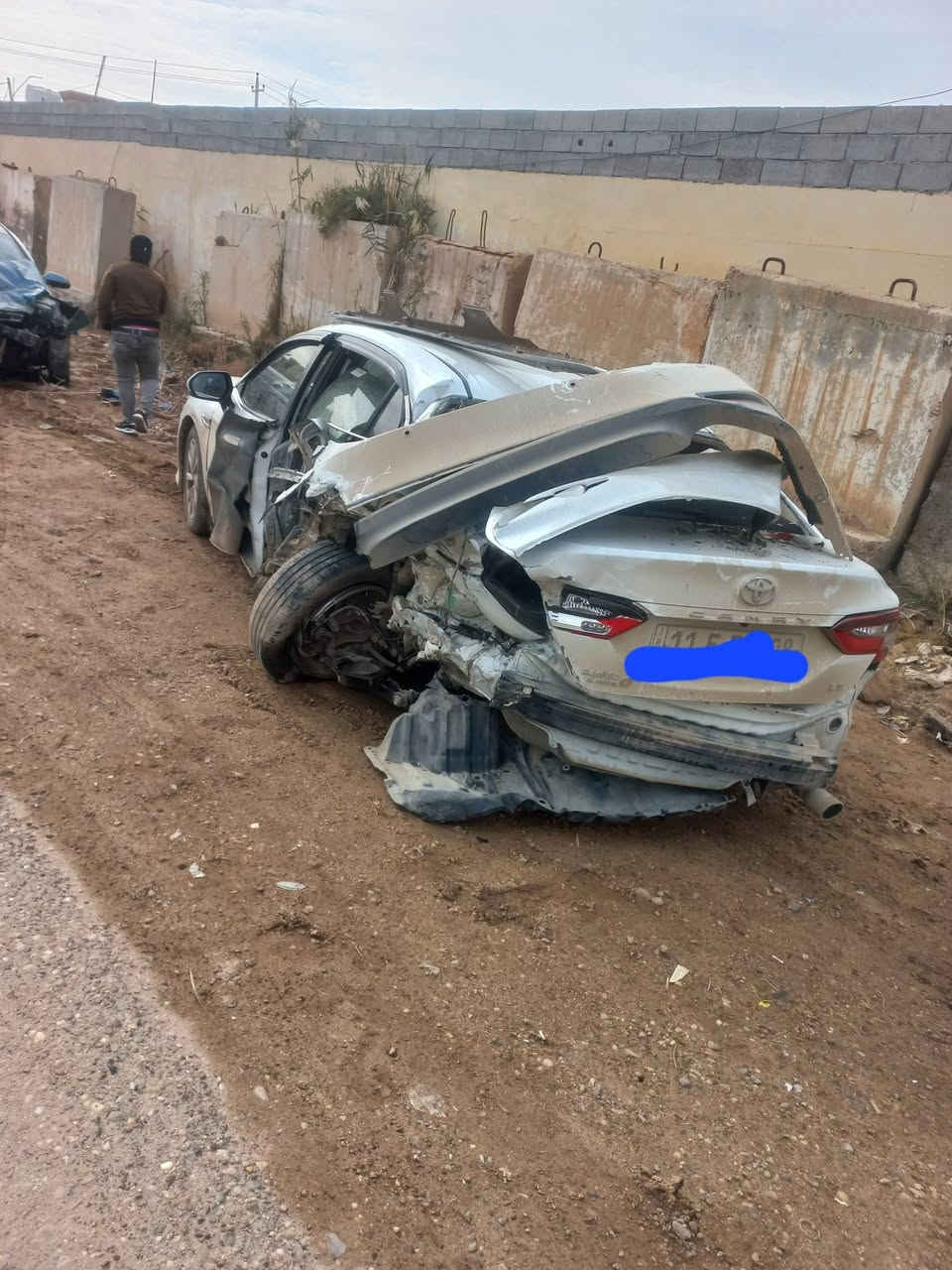سلام عليكم سياره كامري موديل 24 بيع على وضعه ***********
