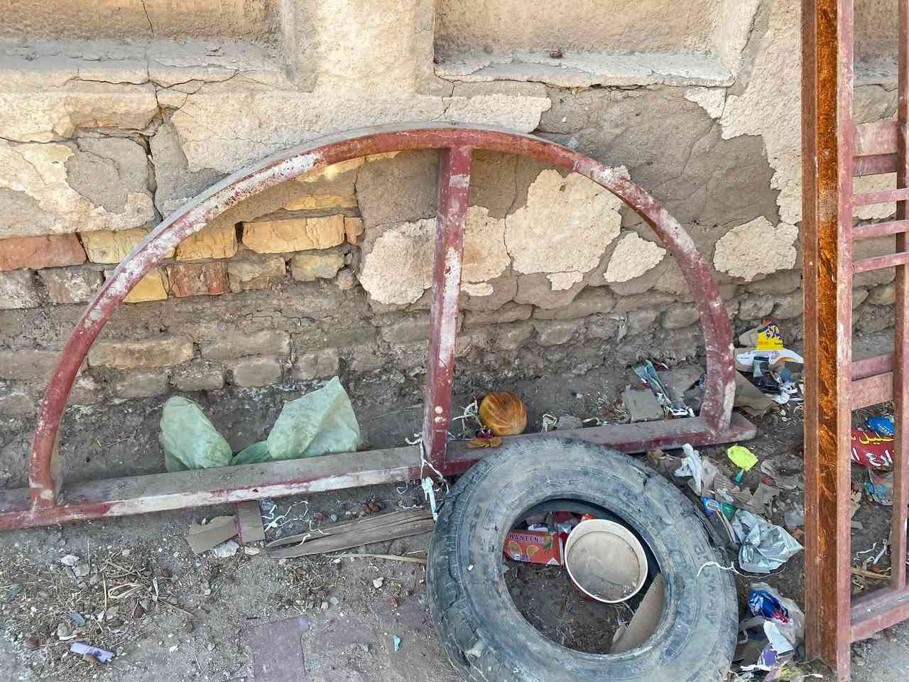 السلام عليكم شباج للبيع +قوس بناء 
حديث تسكام جديد شغل السنه  السعر خابر الرقم التالي 
الاستفسار ***********
