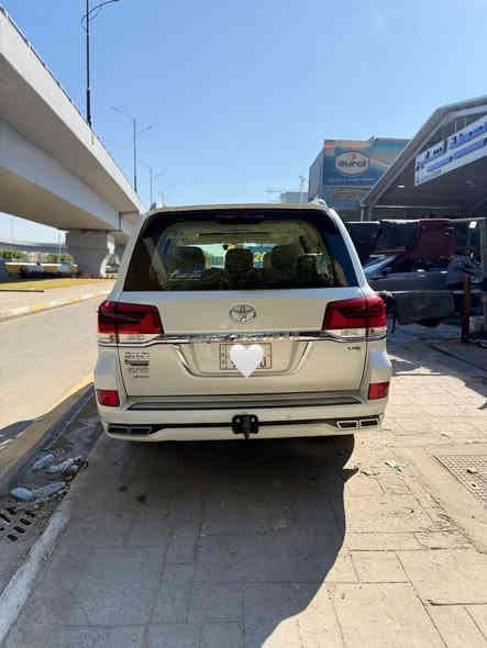 السلام عليكم 
للبيع فقط لاندكروز موديل 2021 
فول مواصفات SAS باب اول 
كراند تورنك GXR
مكفوله كفاله عامة عدا تكحيلات بسيطة  
ماشيه 48 الف 
رقم بغداد إنكليزي 
 
السعرر 595 $ وبيها مجال بسيط 
الهاتف/***********
0781 375 9498
العنوان بغداد الكاظمية
