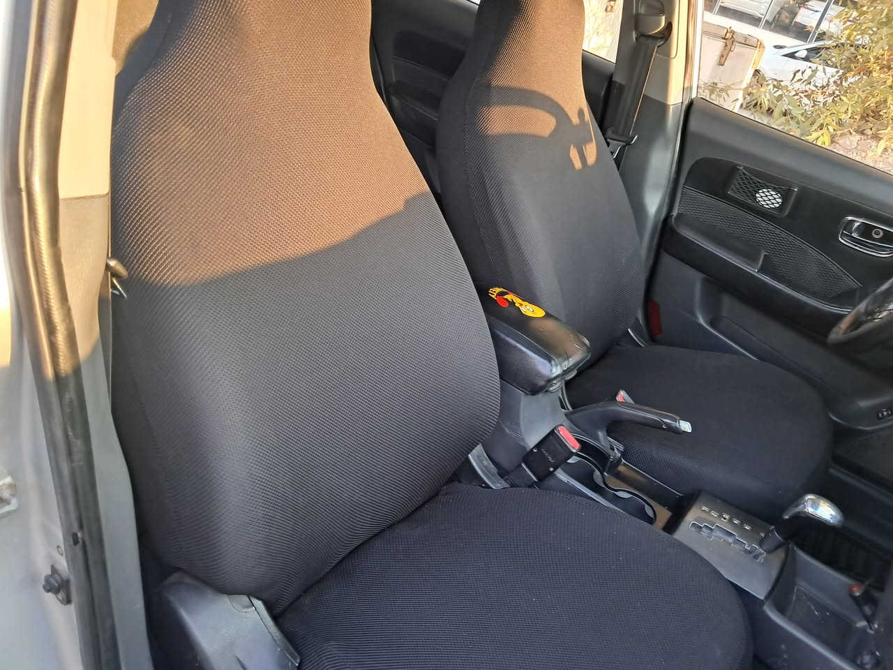 السلام عليكم أفانتي 2009 سيارة فول عدا البصمه داخل سمجه كشن هيتر امرايه شفط اسلايت منضومه غاز كاربون بانزين باسمي هيئ غرامت صفر استفسار عل رقم ***********
