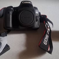 كانون EOS 80D • عدسة 50 بورتريه • شتر قليل