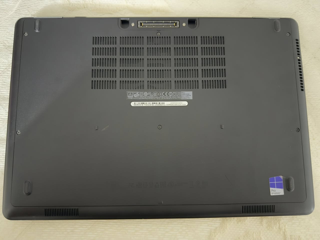 السلام عليكم
لابتوب  Dell latitude E5550 للبيع 
الابتوب مناسب للدراسة وكذلك للأعمال المكتبية والطباعة وبعض الألعاب المتوسطة.
المعالج/ i5 5th  
الرام/ 8GB
الهارد/ ssd 256
يحتوي على كارت شاشة خارجي Nvidia 2GB
يحتوي على windows 10 pro 
مكاني بابل 
توصيل متوفر


**إذا كنت صاحب هذا الإعلان وتريد حذفه لأي سبب، رجاءا أرسل رسالة إلى الدعم الفني**