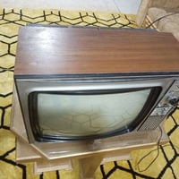 تلفاز قديم • شغال مية بالمية