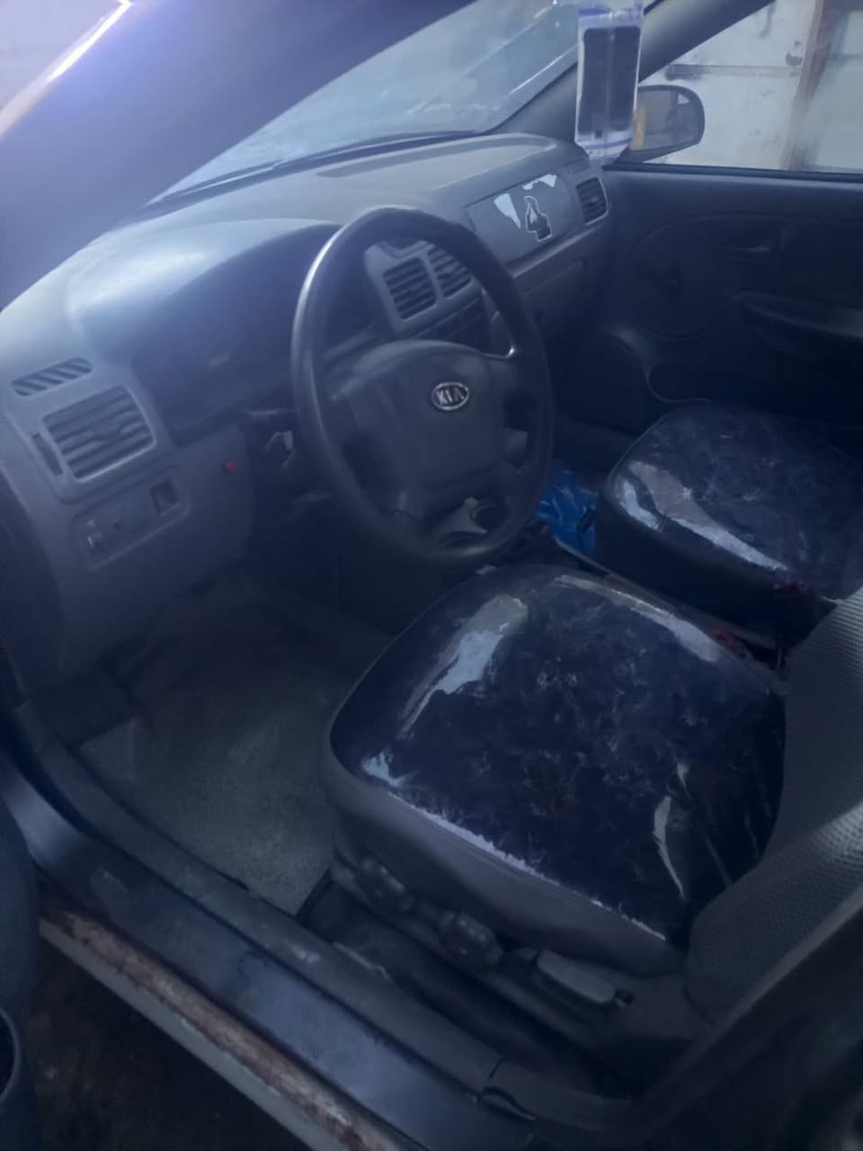 سلام عليكم
كيا ريو 2005 تكسي حائز ثالث راعيها بسبع قصور بس ما اندله
مكينه وكير كورله بيكاجو 1600 بيه دخانه خفيفه 
مشط جديد 
دوشمه جديده 
صدرها نضيف 
رقم بغداد حائز ثالث
سعرها 20وبيه مجال قليل حك الجيه جاهزه للشارع
مكاني بغداد ام الكبر والغزلان 
مكلف بالنشر 
‪+964 786 548 0878‬
بي واتساب


**إذا كنت صاحب هذا الإعلان وتريد حذفه لأي سبب، رجاءا أرسل رسالة إلى الدعم الفني**