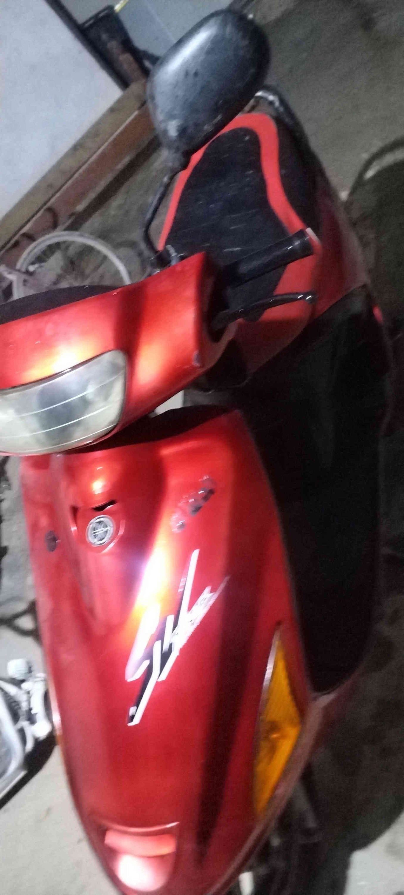 دراجه فراشه للبيع كلها شغاله اي نقص مابيها سلف هندر اشاير السعر ٣٢٥ وبيها مجال حله حي الأمام الاتصال ***********  دراجه كلش ناعمه وحلوه ٠٠٠٠كلها شغاله
