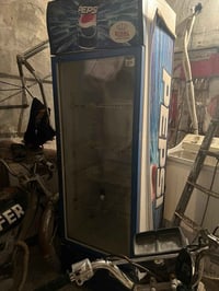 عارضه ببسي نظيفه للبيع السعر 200  شراي يتصل 07731968234