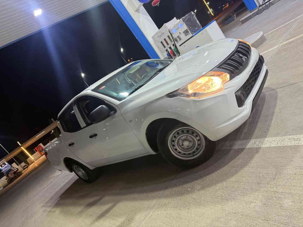 بروایەقەزافی بەنیزن مۆدیل ٢٠١٦بۆ فرۆشت
  براویە
گێرو مەکینە و 
تەبریت تەقەو ڕەقە بەشەرت 
سەیارەکە نمونەیە لە جوانی 
چوار تایەی باشی لەژیرە ***********

***********

سـعـرm 📩

گێر و مەکیەنەی بەشەرت 
هیچ کێشەیەکی تێدا رانية, السليمانية
