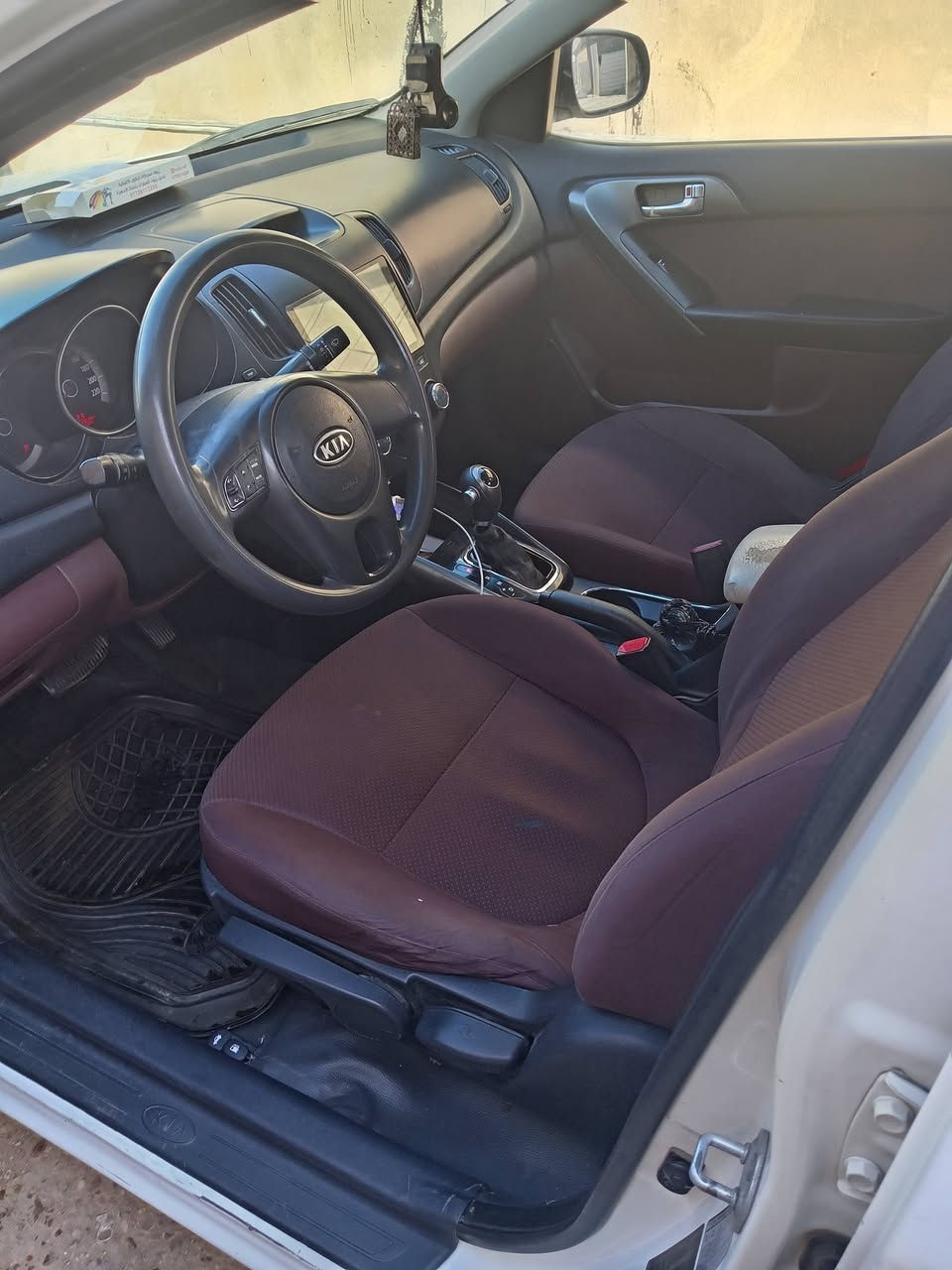 سيراتو ٢٠١١ رقم أربيل فول مواصفات بيه صبغ باب السايق السعر ٩٦ وهذا رقمي *********** مكاني بغداد
