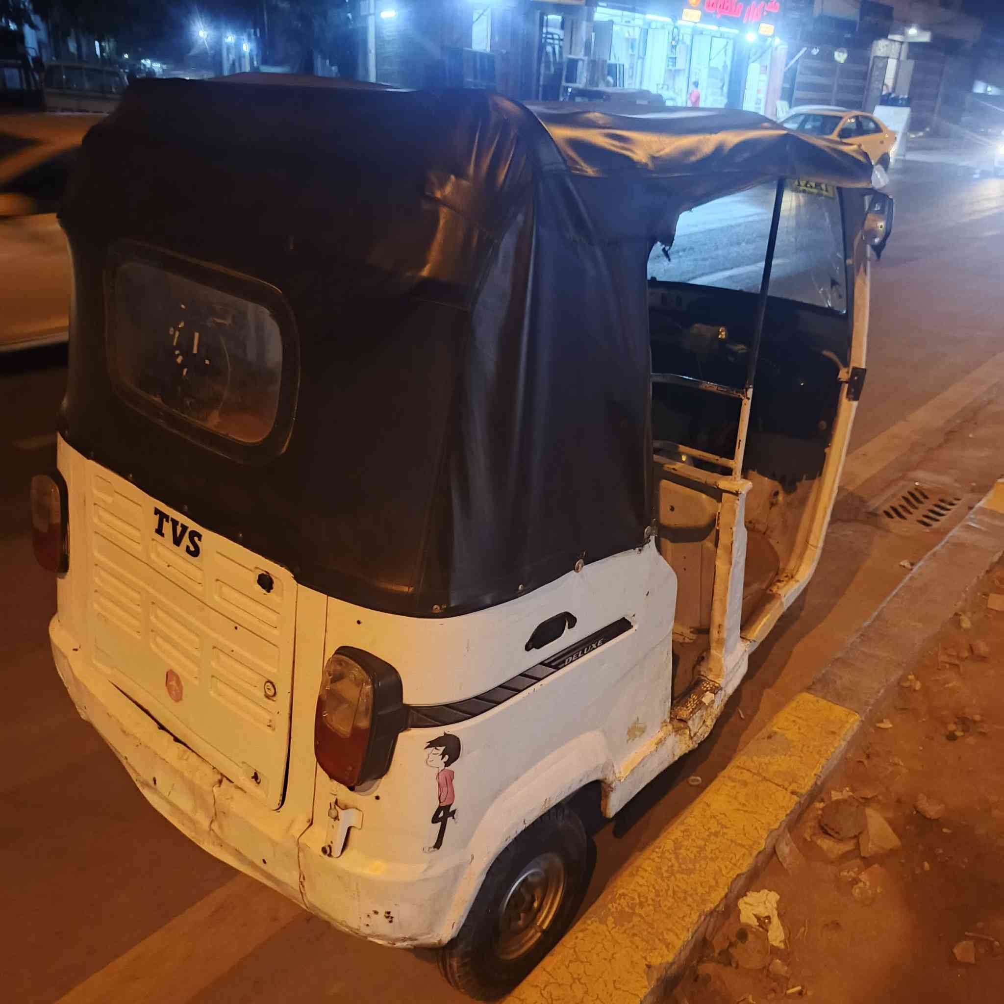 السلام عليكم تكتك تي في اس للبيع موديل 2018 تكتك شغاله مكينه ناعمه تجفيت جديد لاتنقيص ولا تبخير كهربائيات شغاله جاهزه كبل للشارع ماناقص اي شي السعر مليون و900 وبيها مجال قليل حك الجيه مكاني بغداد الاستفسار على الرقم‏ ‪***********‬
