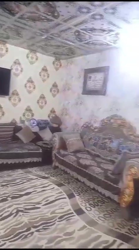السلام عليكم من رخصة الادمن المحترم بيت تجاوز في منطقة الشعلة القطاع ل٤ قرب مستشفى الشعله مكان كله خدمات سعر.   ٩    مليون وبي مجال للعلم خطين مي وتلاثه كهرباء رقمي بي واتس اب ***********
