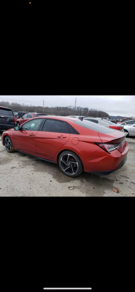 اسلام وعليكم النترة مديل 2022 انلاين ماشية 52  سيارة نضيفة وهاضة حادثهة جاملق خلفي بدون ايرباك سيارة فول مواصفات مكان لسيارة جسر ديالة لقديم وسعر لسيارة 158   وبيهة مجال قليل وهضة رقمي   ***********
