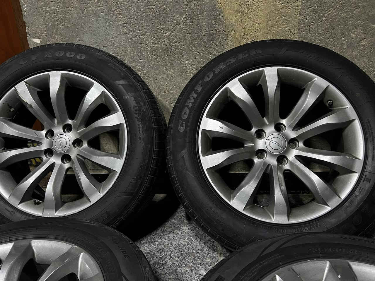 السلام عليكم 
ويل اوباما حجم 18 السعر 200 
الاتصال ***********
